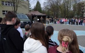 Służba i bezpieczeństwo w praktyce  (4)