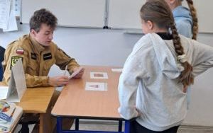 Uczymy się bezpiecznie żyć (4)