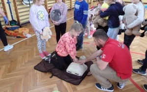 Pokaz pierwszej pomocy przedmedycznej (10)